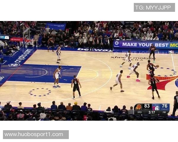 杰伦格林谈球队默契：迅速融入阵容展现出色配合能力