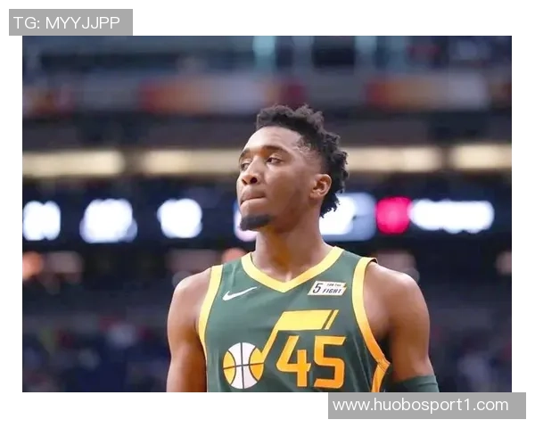 米切尔半场狂砍25分表现惊艳三分球精准助球队争胜 米切尔半场狂砍25分表现惊艳三分球精准助球队争胜